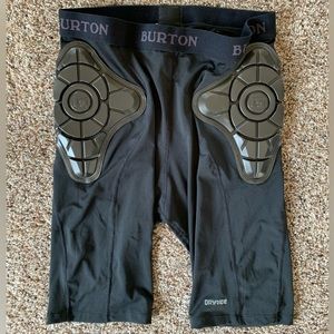 Women’s Burton Total Impact Shorts Protected by G-Form Size Large EUC